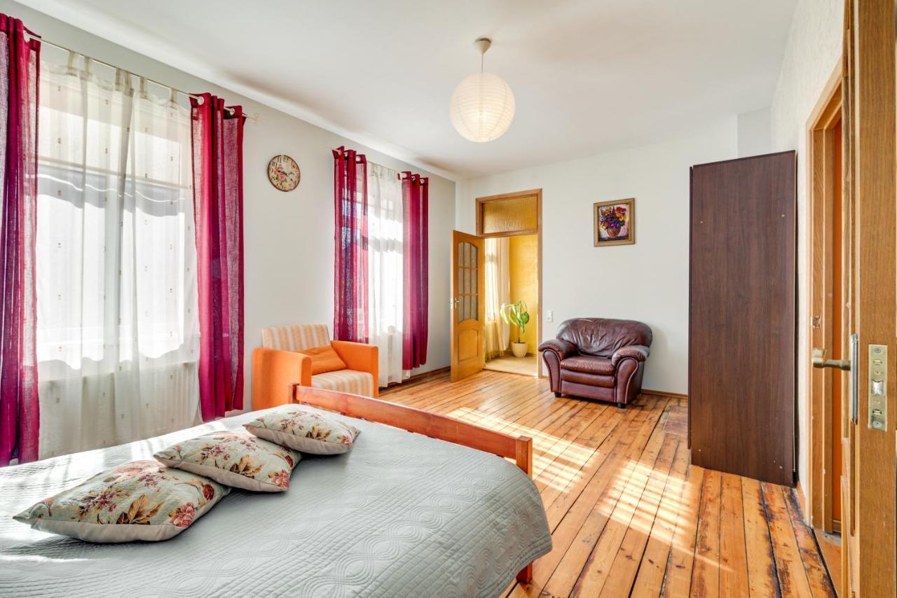Toma Street Apartments Liepaja Bagian luar foto